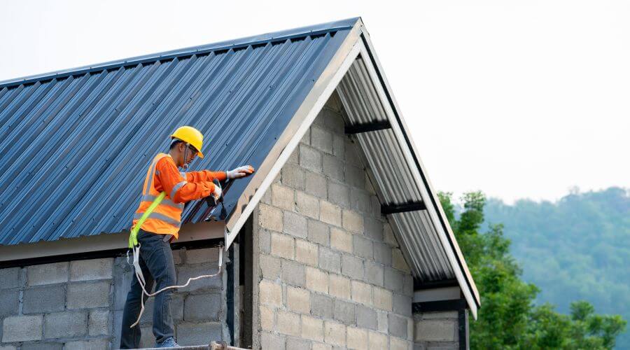 Expert Emergency Roof Repairs services in Port William, OH